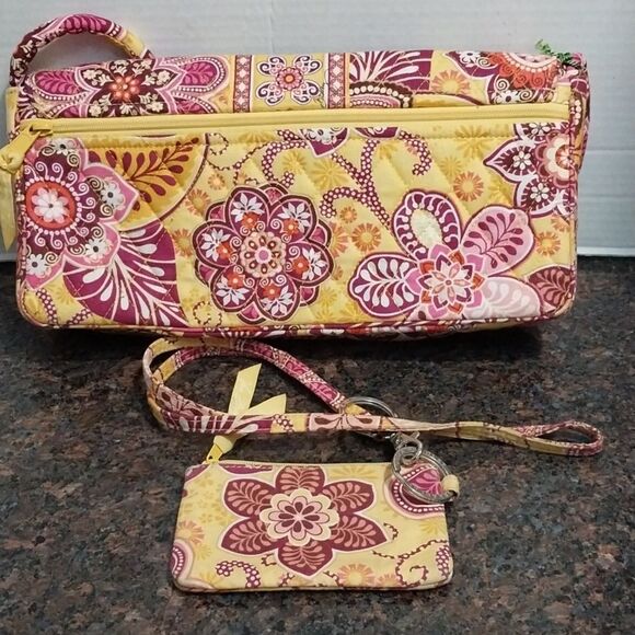New VERA BRADLEY Vibrant Floral Crossbody Bag And FREE I.D Lanyard And Case - Picture 5 of 9